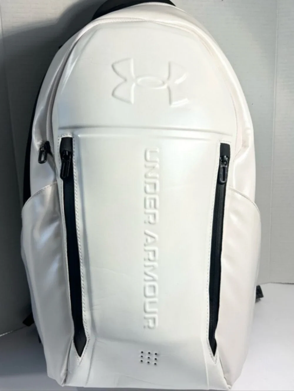 Under Armour No Weigh Water Resistant Sport Backpack White Unisex